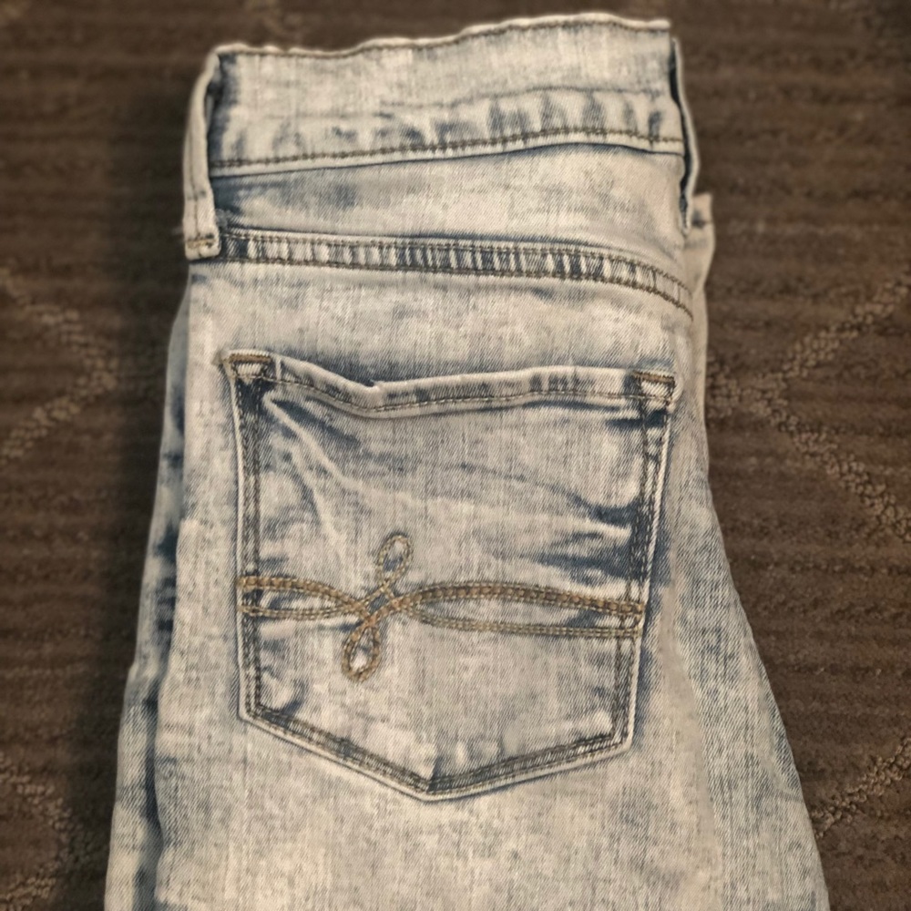 Denizen distressed jeans
